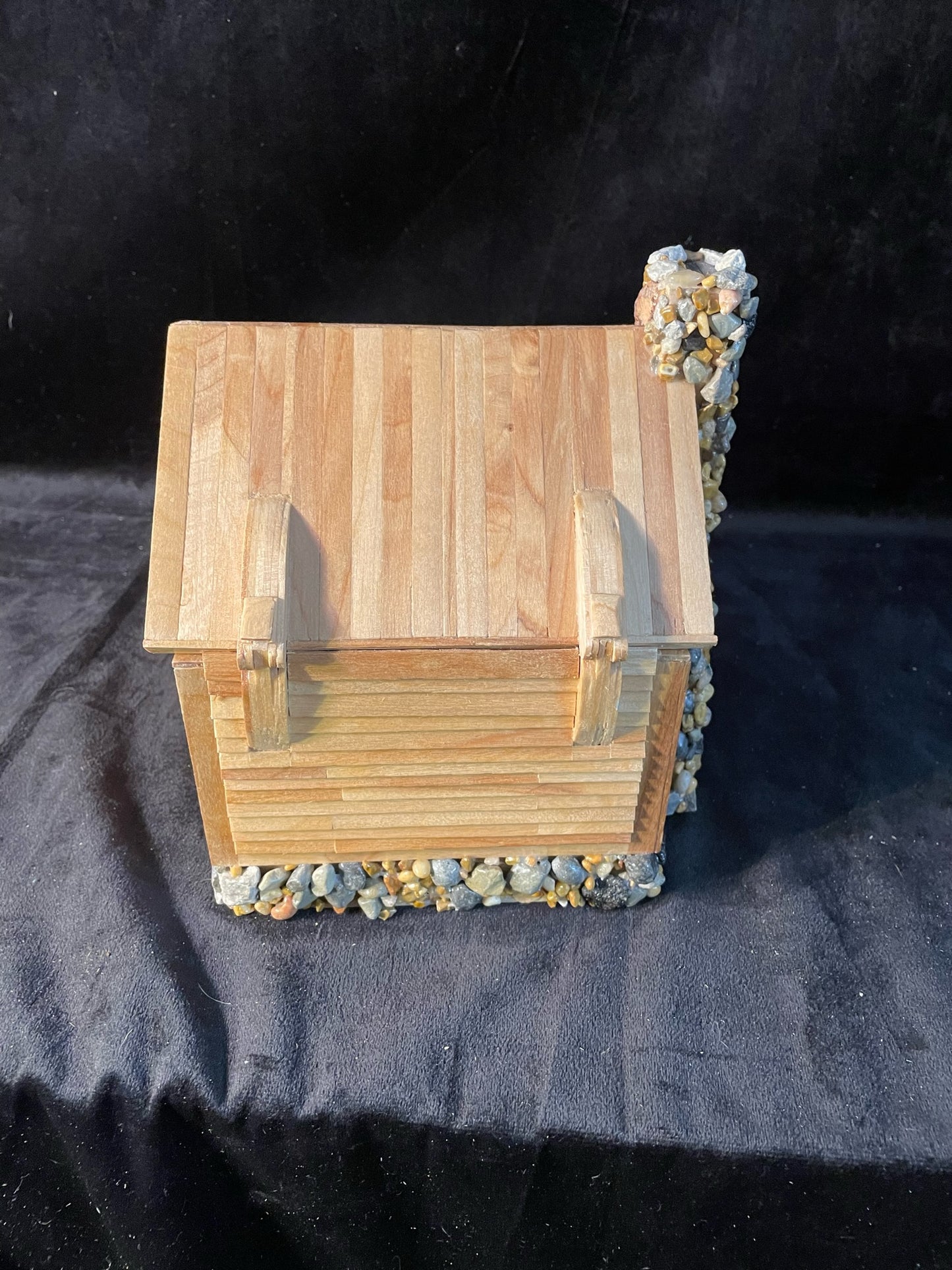 Small wood cabin Jewelry Box