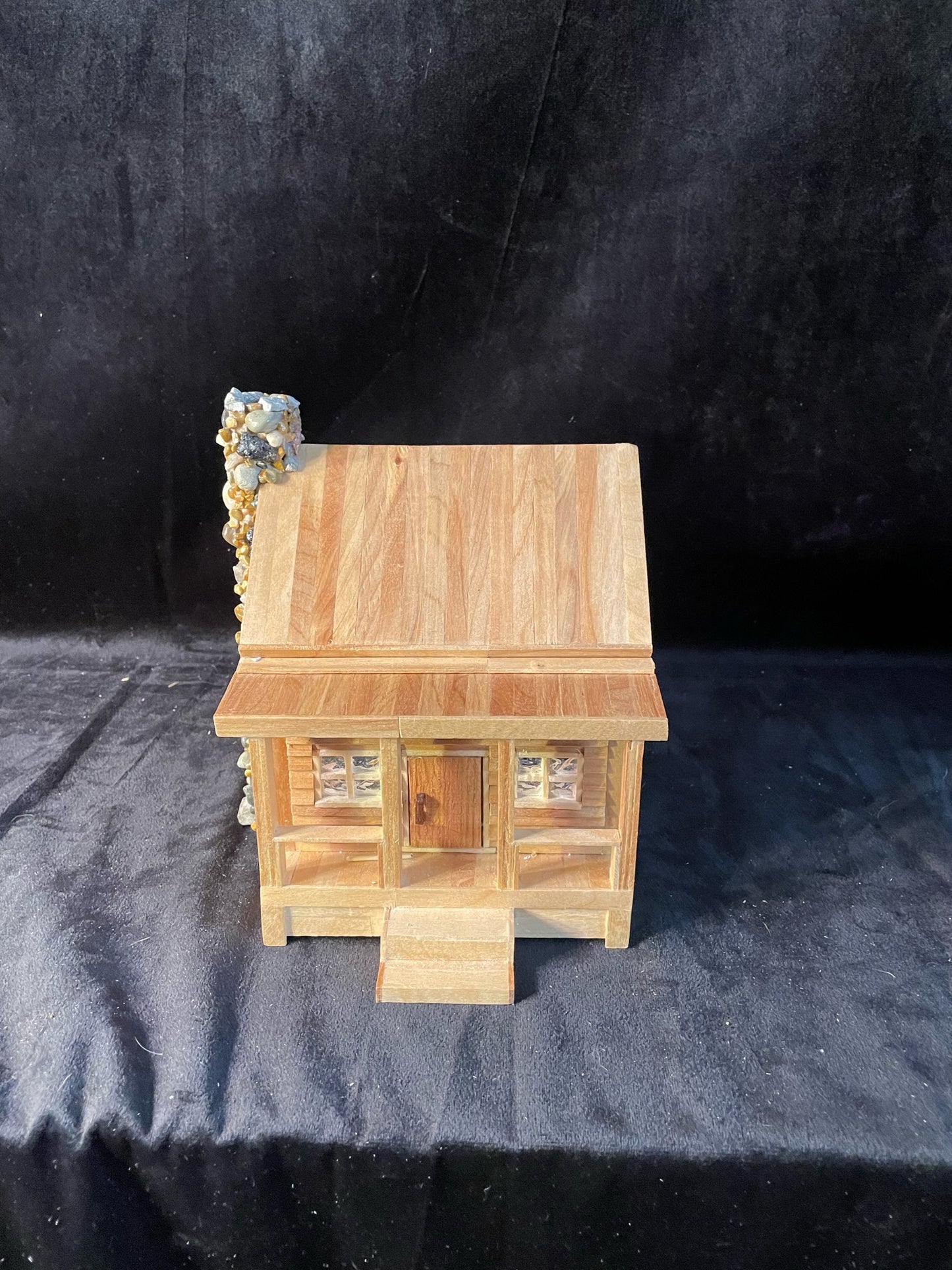 Small wood cabin Jewelry Box